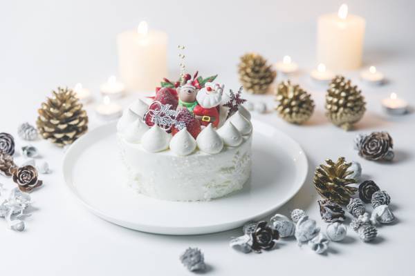 【ダーワ・悠洛 京都】 聖なる夜を華やかに、エレガントに クリスマスケーキ発売