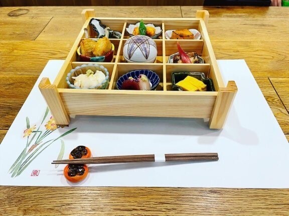 【旬の素材で彩られた9つのストーリー】 見て楽しく食べて美味しいを追求!!「小割烹　矢進」が西荻窪にオープン!!