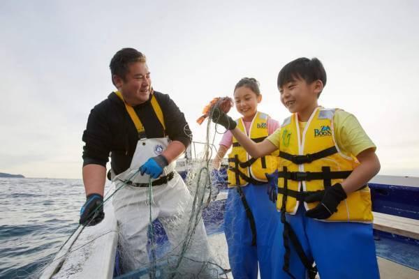 【リゾナーレ熱海】漁師の仕事を親子で本格体験！「Fisherman’s Academy ～夏休みの自由研究～」開催｜開催日：2022年7月18日～8月22日の毎週月曜日から1泊2日