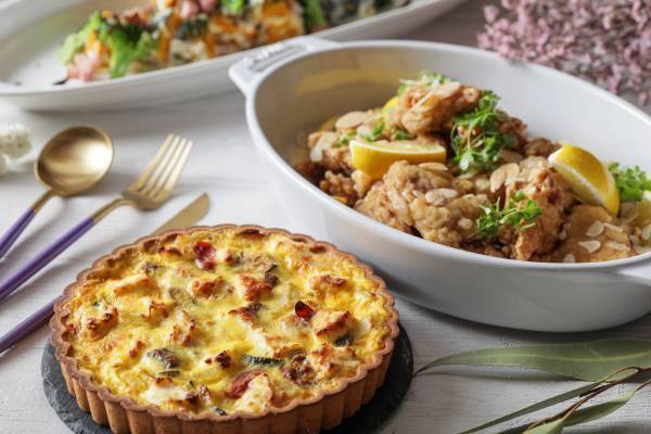 食の宝庫“北海道”がテーマの絶品料理を楽しむ、非日常を感じるビアガーデン“STRINGS 北海道ビアテラス”  『輝く大聖堂を臨む中庭での打ち上げ花火イベント』追加開催決定