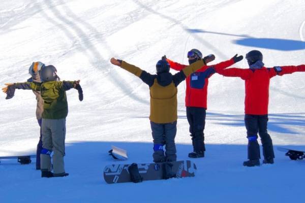 【1日1組限定】スノーボードスクール校長があなただけのプログラムでゲレンデを隈なく案内するガイドサービスが新登場