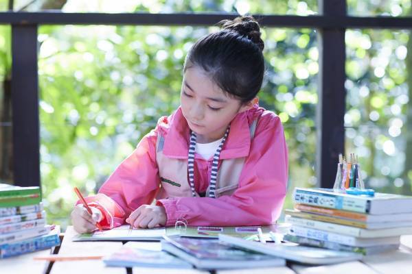 【西表島ホテル】ガイドによる紹介やフィールド体験で西表島に棲む多種多様な生物を学ぶプログラム「友だち100匹できるかな」開催｜期間：2022年3月20日～5月5日