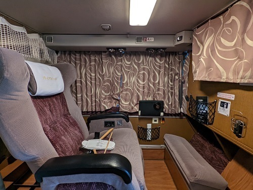 【ジェイアール東海バス】プレミアム・シート車両の運行を終了します。