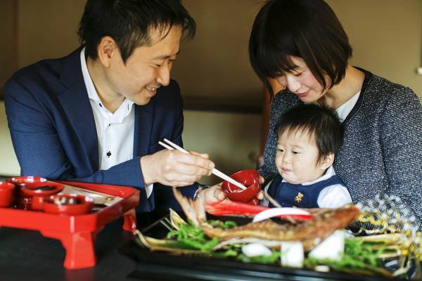 【ひらまつウエディング】京都らしい日本庭園と美食で叶える家族婚 〜「THE HIRAMATSU 京都」宿泊付きの滞在型ウエディングも～