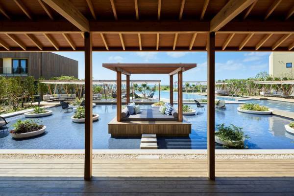 星のや沖縄「設計者が語る開発秘話」動画を公開 ～沖縄の原風景が残る海岸に、新たに生まれた“グスクの居館”～｜公開日：2022 年 12 月15日