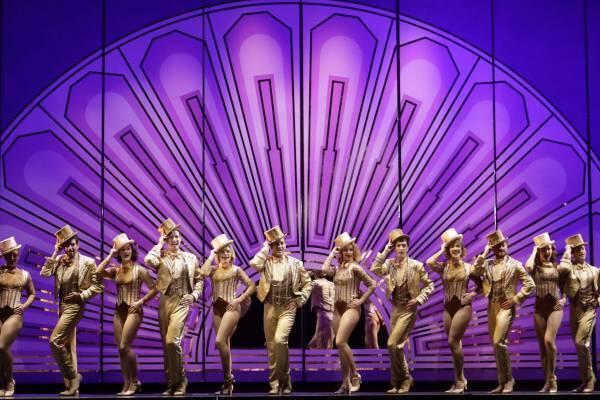 『コーラスライン』来日公演が4年ぶりに開幕！初日レポート！初演キャストであり演出振付を担当するバーヨーク・リーが語る。