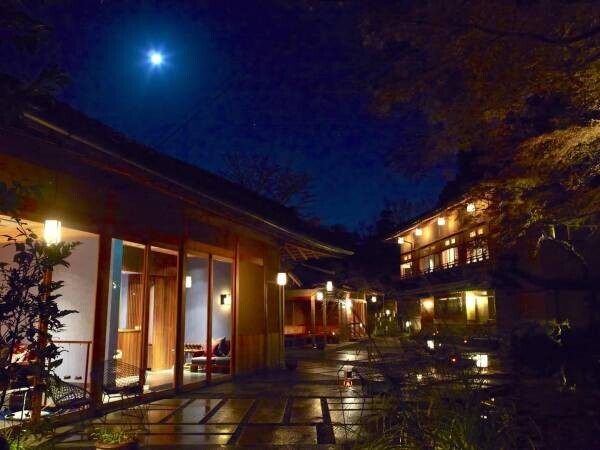 【星のや京都】月の名所・嵐山、雅楽の演奏に耳を傾けながら月見酒を味わう「観月の夜奏会」開催｜期間：2022年10月1日～31日