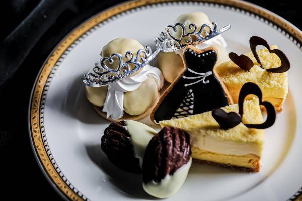 新浦安で初開催！乙女心くすぐる“モノクロ×ガーリー”スイーツ『クラシカルレディーアフタヌーンティー』