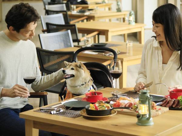 わんちゃんと一緒に＜ホテルで焼き芋＞in北軽井沢　窯グランデで仕上げるホクホクの焼き芋付プラン販売開始