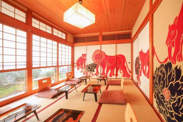 日本初！七輪でお団子を焼くスタイルの和モダンカフェ「eXcafe京都嵐山本店」が創業15周年。100年前にあった街で100年後も続くお店へ。