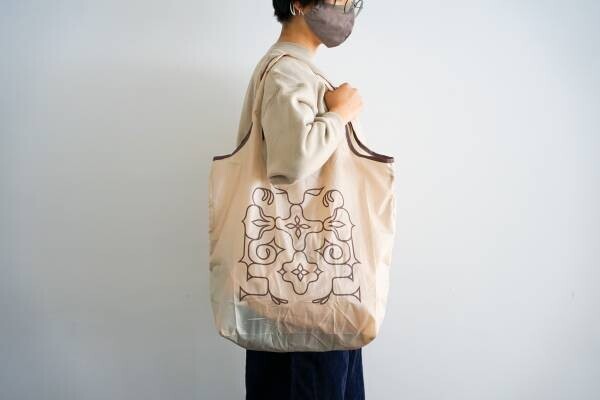 【北海道 東川町】大雪山文化発信のためのアイヌ文様エコバッグを、民間企業と協力して商品化