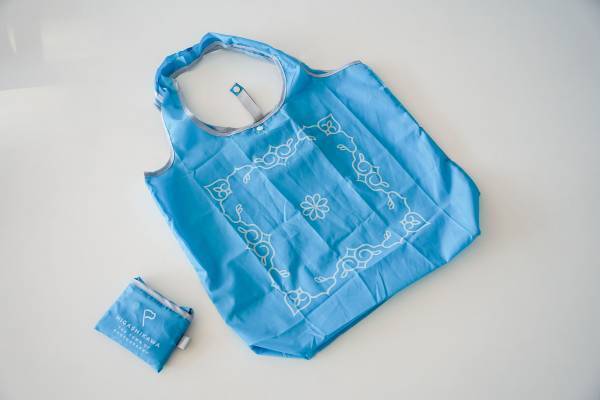 【北海道 東川町】大雪山文化発信のためのアイヌ文様エコバッグを、民間企業と協力して商品化