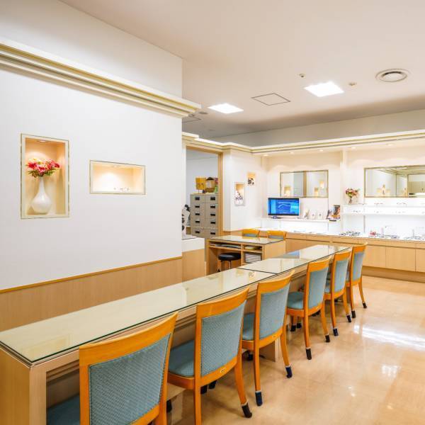 有名ブランドフレームを中心としたレンズセットが大変お買得！ 伊勢丹立川店にて「メガネフェスティバル」開催