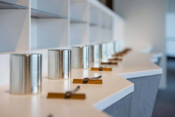 【界 遠州】浜名湖を望む絶景空間でお茶を味わう贅沢な「美茶楽ラウンジ」誕生｜利用開始日：2022年2月9日