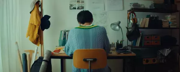 スーツで人生が変わった「錦鯉」の渡辺隆さんが父親役で出演　人生の門出である成人式は “着たい（期待）を背に。”　ザ・スーツカンパニーWeb CM『期待しない息子』9月29日公開