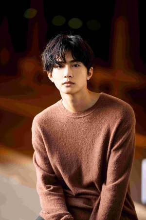 スーツで人生が変わった「錦鯉」の渡辺隆さんが父親役で出演　人生の門出である成人式は “着たい（期待）を背に。”　ザ・スーツカンパニーWeb CM『期待しない息子』9月29日公開