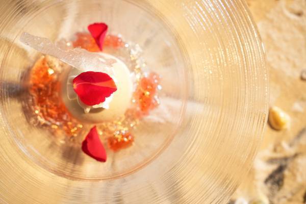 夏の横浜デートにオススメ！キャンドルの光り煌めく夏季限定レストラン『シャンパンガーデン～ミート・ナイト・ヨコハマ～』開催