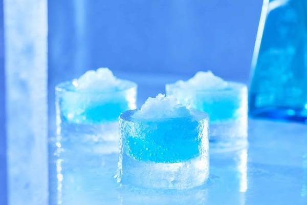 【トマム】幻想的な氷の街「アイスヴィレッジ」オープン ～北海道のコンビニチェーン「セイコーマート」とのコラボドームや瞬時に凍るスイーツづくり体験～ ｜期間：2022年12月10日～2023年3月14日（予定）