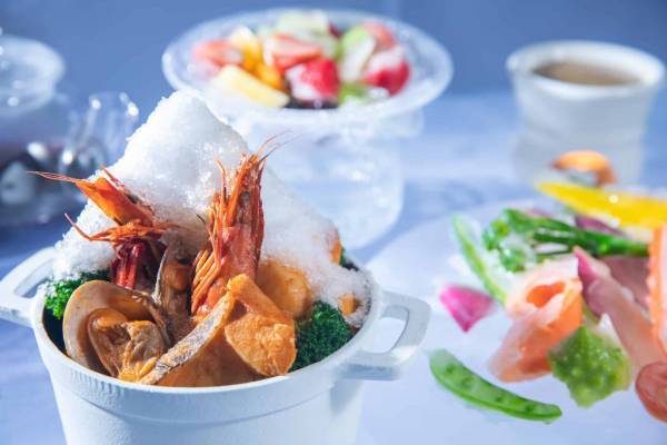 【トマム】幻想的な氷の街「アイスヴィレッジ」オープン ～北海道のコンビニチェーン「セイコーマート」とのコラボドームや瞬時に凍るスイーツづくり体験～ ｜期間：2022年12月10日～2023年3月14日（予定）