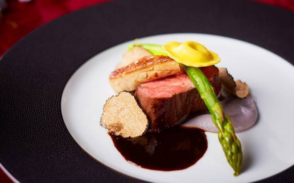 【横浜】みなとみらいの輝く夜景を背景にプロポーズが叶う！潮風感じるプライベートテラス提供開始