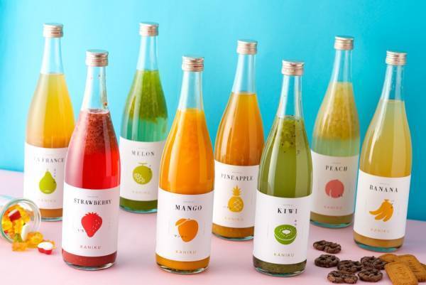 あらいぐまラスカル × KANIKU アニメ放送45周年を記念したコラボ果実酒が登場 やんちゃで好奇心旺盛なラスカルが描かれた限定ラベルに注目！