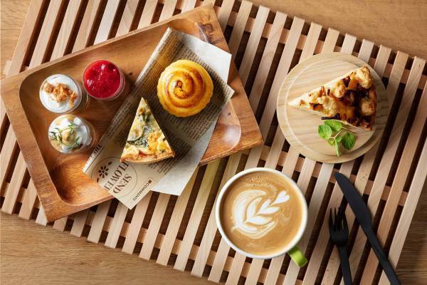 【軽井沢星野エリア、BEB5 軽井沢】自然の中でテレワーク＆軽井沢町内を巡るプライベートツアーに参加できる2泊3日のワーケーションプラン、販売期間を延長｜販売期間：2021年5月17日〜2022年7月15日