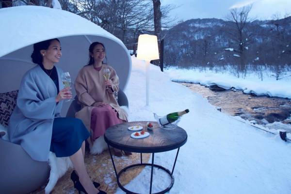 【奥入瀬渓流ホテル】渓流の瀬音に耳を傾け、美しい雪景色を眺めながら極上の時間を過ごす、冬の「渓流アペロ」新登場｜期間：2022年12月16日～2023年3月25日