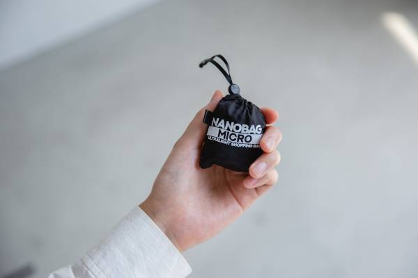 手のひらサイズのエコバッグ「NANOBAG」から「すみっコぐらし」が新登場！　Makuakeにて4月5日より予約販売を開始！