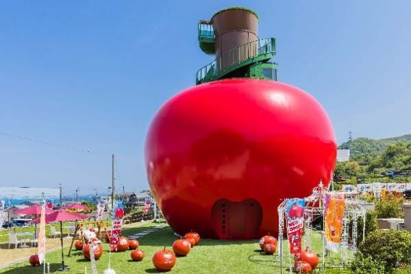 「AWAJI HELLO KITTY APPLE LAND」で限定グッズを手に入れよう！ 「隠された言葉を探し出そう！ハロウィンアップルミステリー」特典 「限定ハンドタオル」が10月23日より新登場！