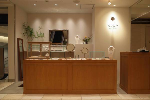 アクセサリーブランド《warmth（ワームス）》が2023秋シーズンのLOOK BOOKを公開