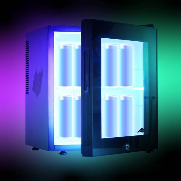 【新商品】全ゲーマー必見！LED内蔵ミニゲーミング冷蔵庫（30L）を7月15日に新発売！！