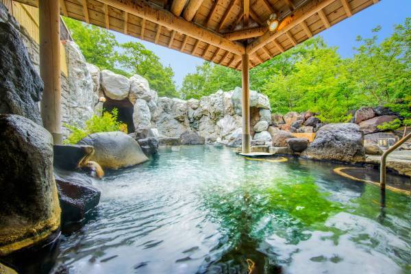 秋はホテルでハロウィンパーティー！仮装をして楽しもう♪ イルミネーションやフォトスポットが登場！＜ホテルグリーンプラザ軽井沢＞