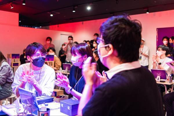 各地で絶賛の声が続出！ おもちゃとの関係性を描いたリアル脱出ゲーム 『机の上の魔王城からの脱出』大阪公演の詳細を発表！