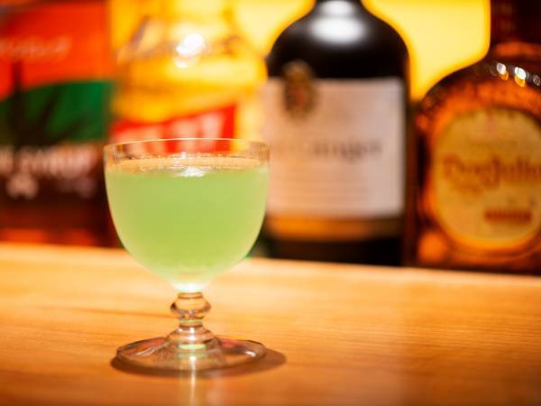 いま注目の低GI甘味料「アガベシロップ」を使ったカクテルレシピを5月25日(木)公開しました。日本を代表するオーセンティックバー「毛利バー」とのコラボ企画【株式会社クインビーガーデン】