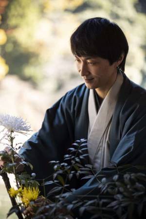 平安時代の寝殿造りを彷彿とさせる雅な空間で春の訪れを待ちわびる 「芽吹きの華道体験」開催～季節の草花から生命を感じ取り、芽吹きを表現する～｜期間：2023年2月18日～28日