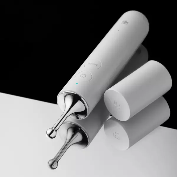 韓国No.1美顔器ブランドmedicube（メディキューブ）より目元を集中的にケアする美顔器「AGE-Rアイショット（AGE-R I Shot）」新発売！