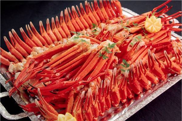 ホテル往復直行バスで気軽にアクセスできる、大江戸温泉物語 栃木県の宿【かに食べ放題付き 春のまんぞくバイキング】とお花見情報