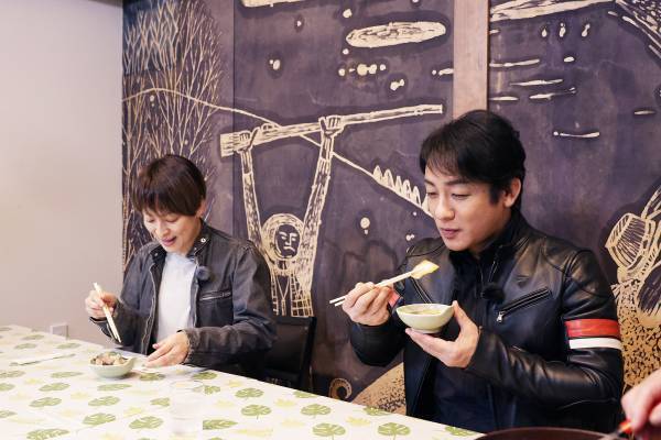 ＜ＢＳ松竹東急＞　片岡愛之助 最新インタビュー＆バイク写真が到着！　ＢＳ松竹東急 開局１周年記念特別企画「愛之助が走る！彌十郎が撮る！ 北条家ゆかりの伊豆めぐり　～バイクとカメラ 絶景＆グルメ旅～」