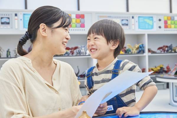 家族で一緒にクラフト体験！ちびゴジラたちの可愛いおもちゃをつくって遊ぼう！ 『ちびゴジラなかよしこうさく』7月8日より開始