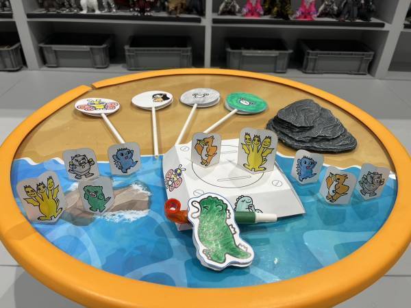 家族で一緒にクラフト体験！ちびゴジラたちの可愛いおもちゃをつくって遊ぼう！ 『ちびゴジラなかよしこうさく』7月8日より開始