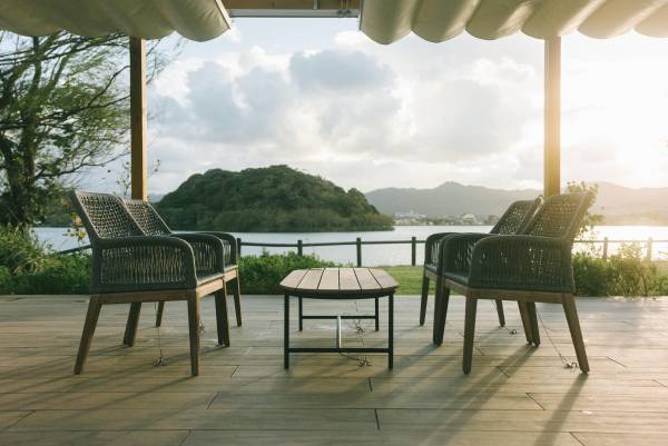 【旅行支援OK】薪窯創作イタリアン「カニ尽くしコース」がスタート。京丹後市「HOTEL＆湖邸 艸花 -そうか-」