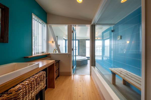 まるでプライベートビーチ感覚の絶景オーシャンビュー貸別荘「スイートヴィラ コスタデラロカ 真鶴」が4月1日開業＜リソル不動産＞