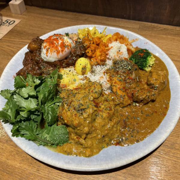 【人気店から独立】スパイスカレー50(フィフティ)が中野坂上にオープン！