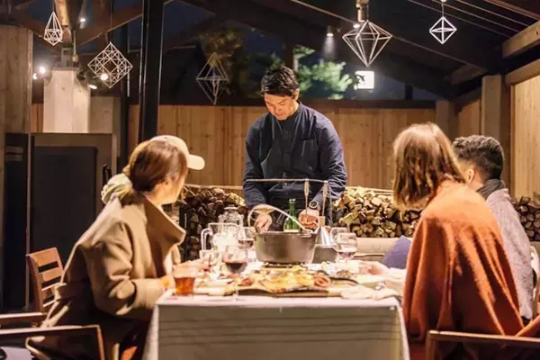 【ロッジ舞洲】冬の風物詩、大阪・舞洲で自然と共に紡ぐ、最高の宴と宿泊体験！広大なガーデンを舞台に特別な忘・新年会プラン！