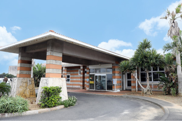 【エニタイムフィットネス会員限定】沖永良部島でいつでもトレーニング　～トレーニングマシンの寄贈を機に、エニタイム×沖永良部 ウェルネスツーリズム～