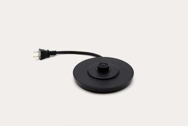 様々な場所で使いやすく、細口でコーヒーのドリップにも便利 スイッチひとつで操作が簡単な電気カフェケトルを新発売