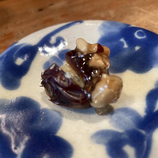 【肉々しいハンドチョップ焼売】渋谷のんぺい横丁に焼売とナチュラルワイン『Pop up 縢-kagari-』がオープン！