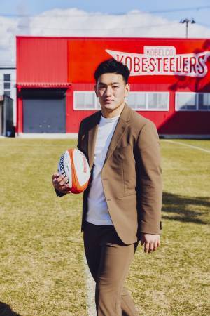 TAKEO KIKUCHI（タケオキクチ）が「コベルコ神戸スティーラーズ」2022-23シーズンのオフィシャルスーツパートナーに決定