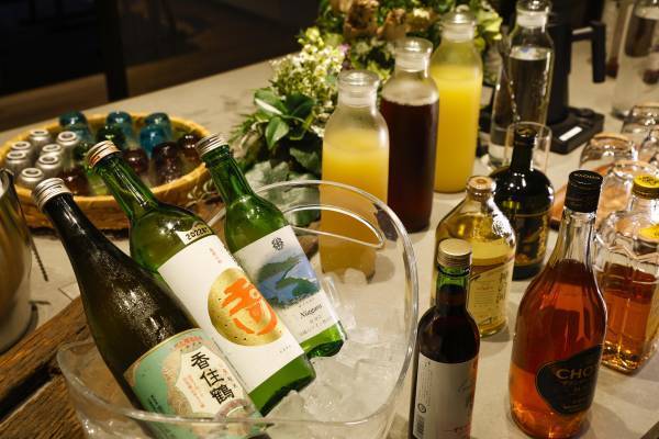 【蟹創作会席を愉しむ】お食事処「風水」が一新。インクルーシブスタイルへ。夕日ヶ浦温泉「佳松苑 別邸ふうか」