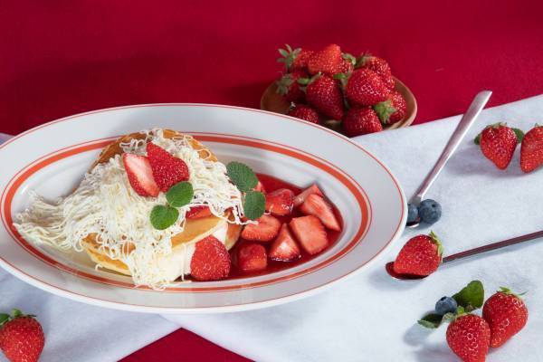 大人のリゾートカフェ「ミエレ ザ ガーデン」『いちごフェア』を開催 淡路島産のいちごを使用したスイーツを1月15日より提供